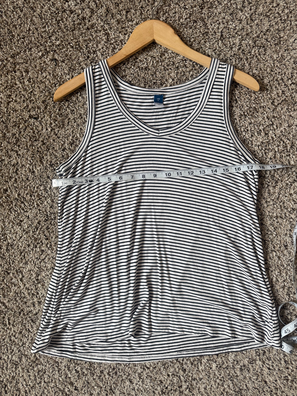 Old Navy 95% Rayon/Viscose 5% Elastane M Black and White Striped V-Neck Tank Top