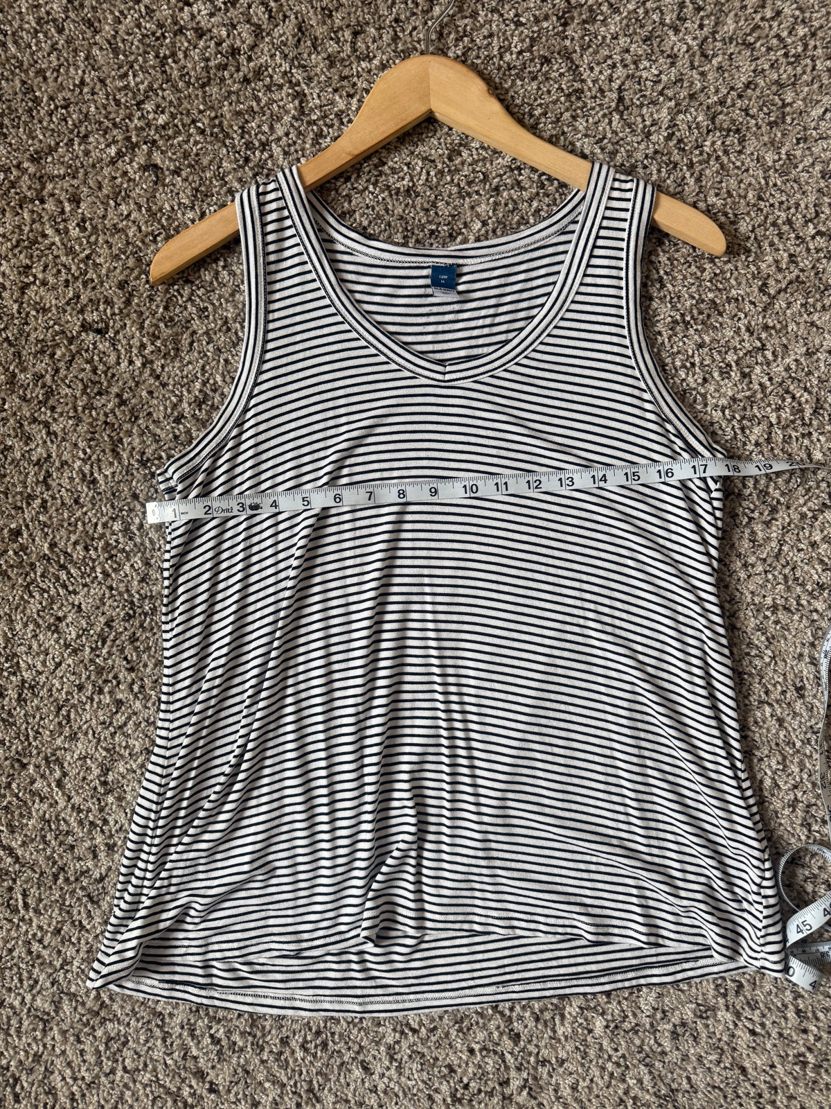 Old Navy 95% Rayon/Viscose 5% Elastane M Black and White Striped V-Neck Tank Top