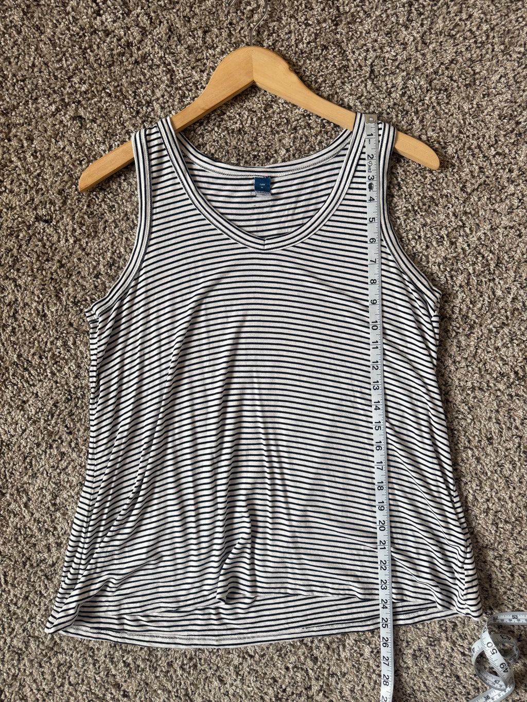 Old Navy 95% Rayon/Viscose 5% Elastane M Black and White Striped V-Neck Tank Top