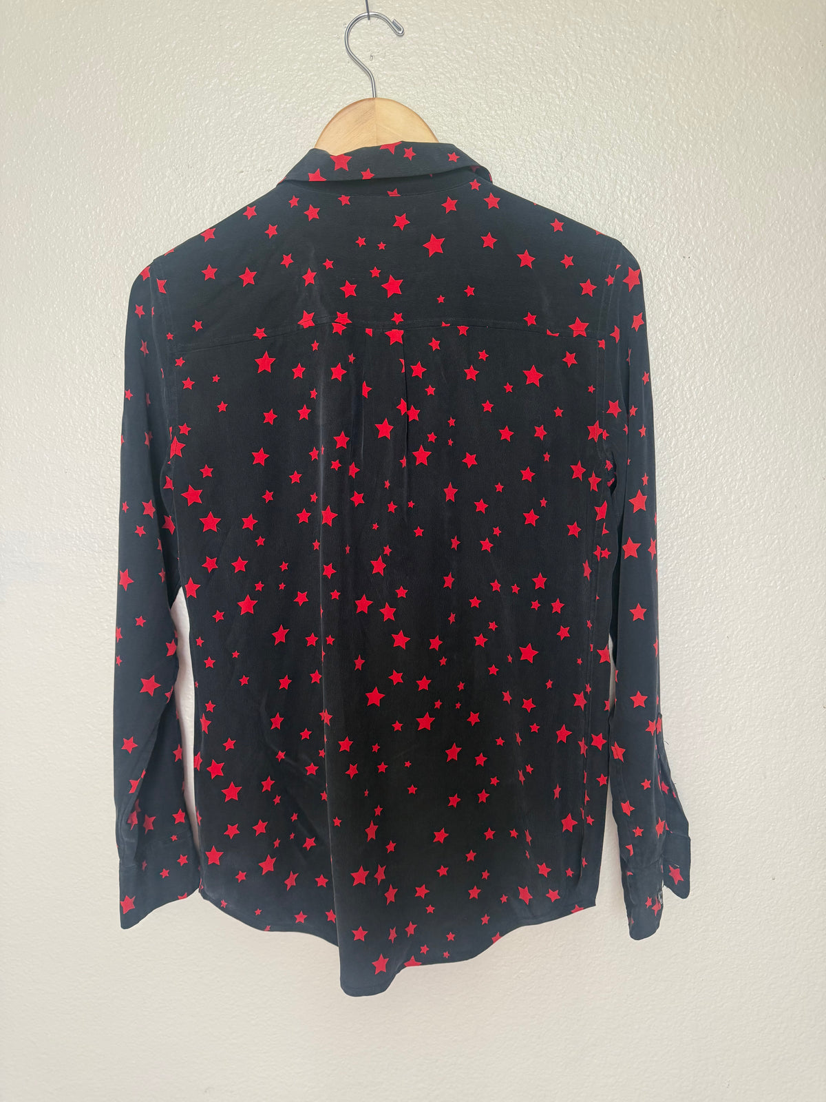 Kate Moss Equipment 100% Silk S Black with Red Star Print Long Sleeve Button Down