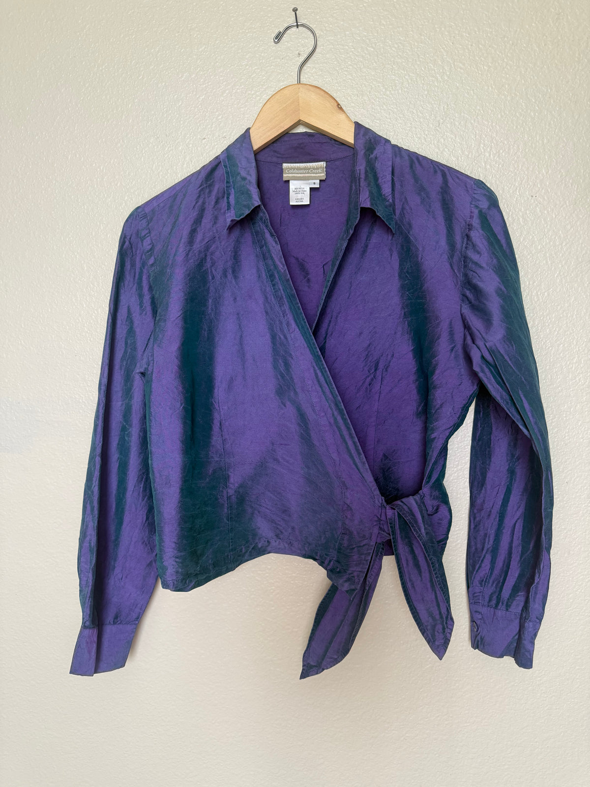 Coldwater Creek 100% Silk S Iridescent Purple and Teal Collared Tie Front Long Sleeve