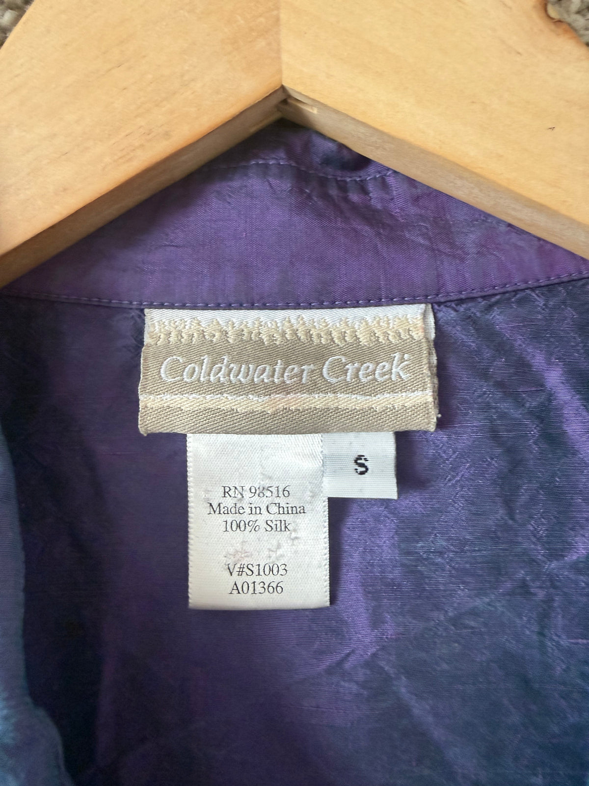 Coldwater Creek 100% Silk S Iridescent Purple and Teal Collared Tie Front Long Sleeve