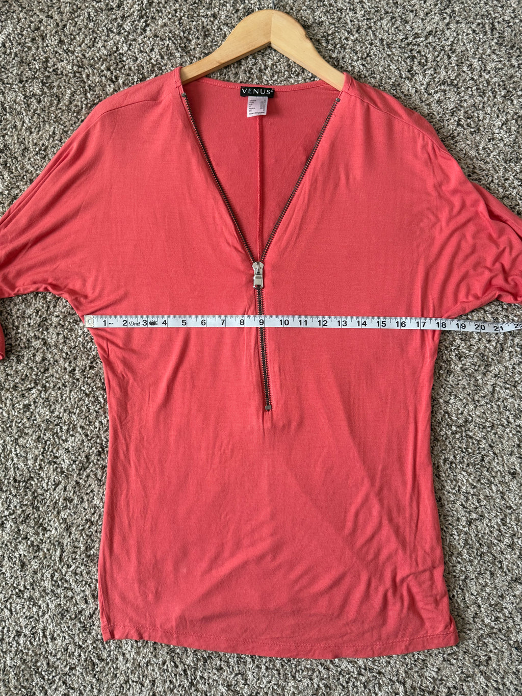 Venus 95% Rayon 5% Spandex M Coral V-Neck 3/4 Sleeve with Zipper Detail