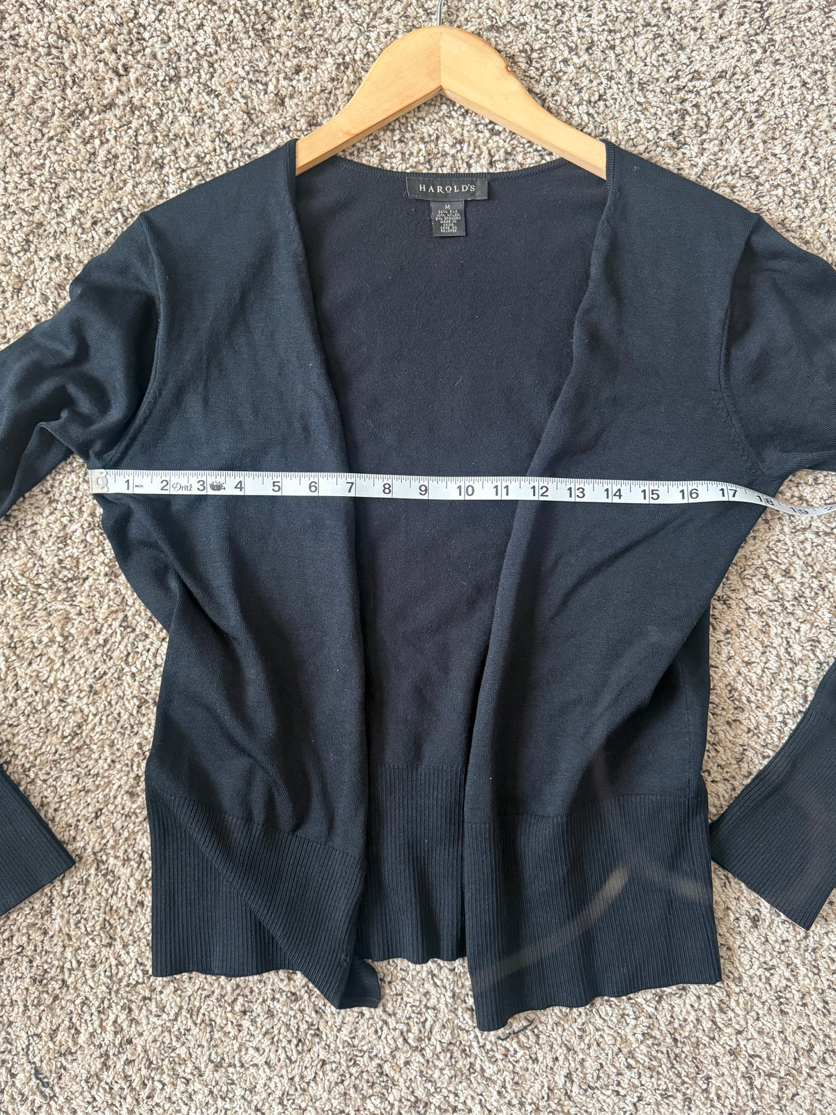 Harolds 84% Silk 14% Nylon 2% Spandex M Black Long Sleeve Cardigan