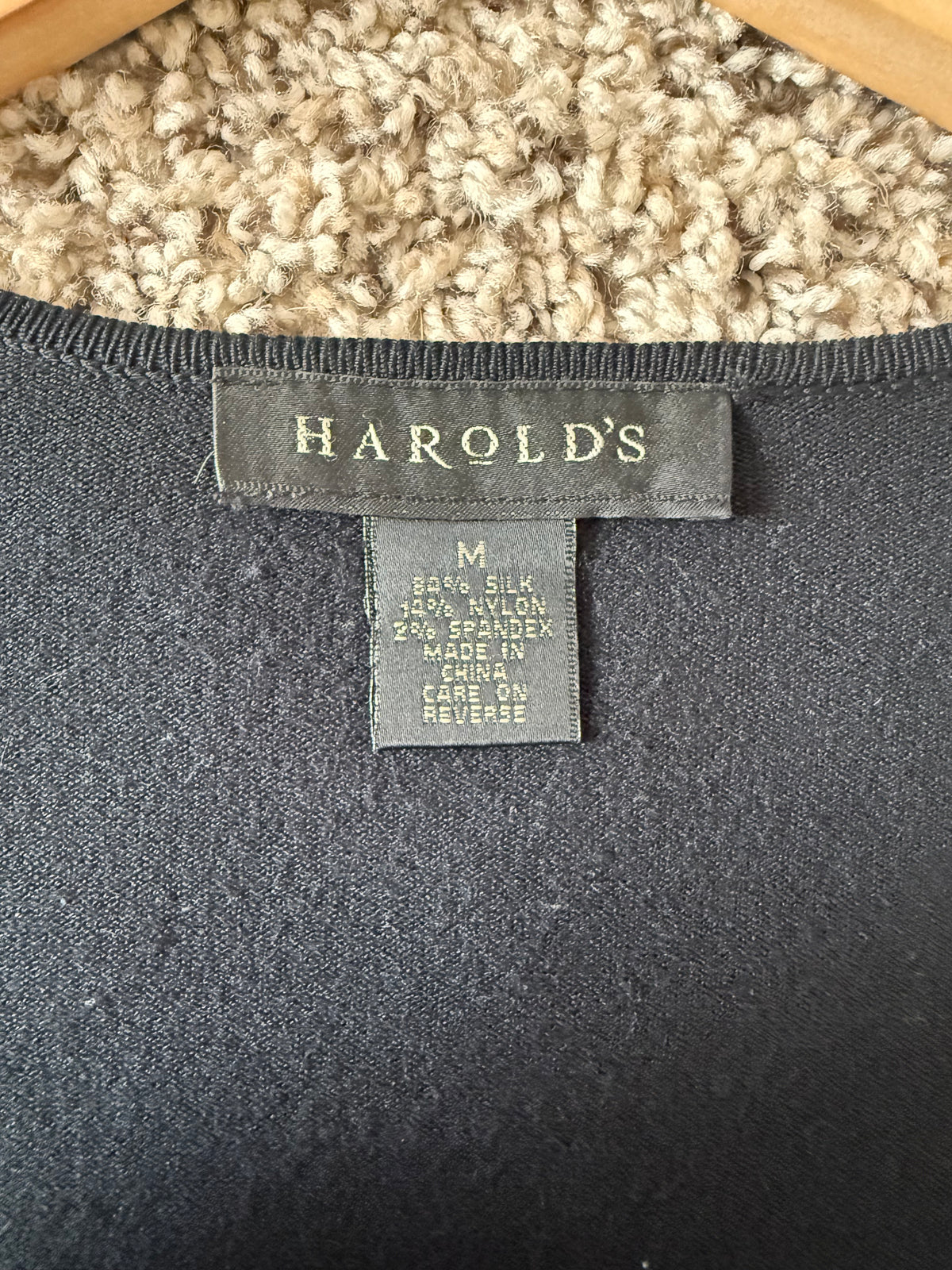 Harolds 84% Silk 14% Nylon 2% Spandex M Black Long Sleeve Cardigan