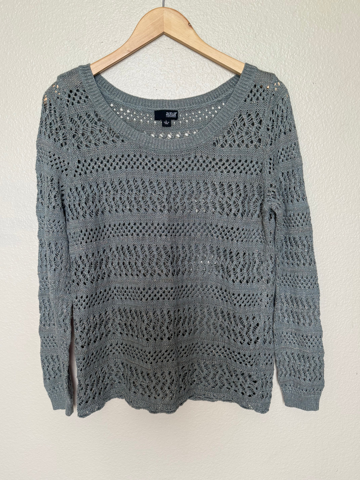 A.N.A 54% Ramie 40% Cotton 6% Other Fibers L Grey with Gold Metallic Sparkly Sweater