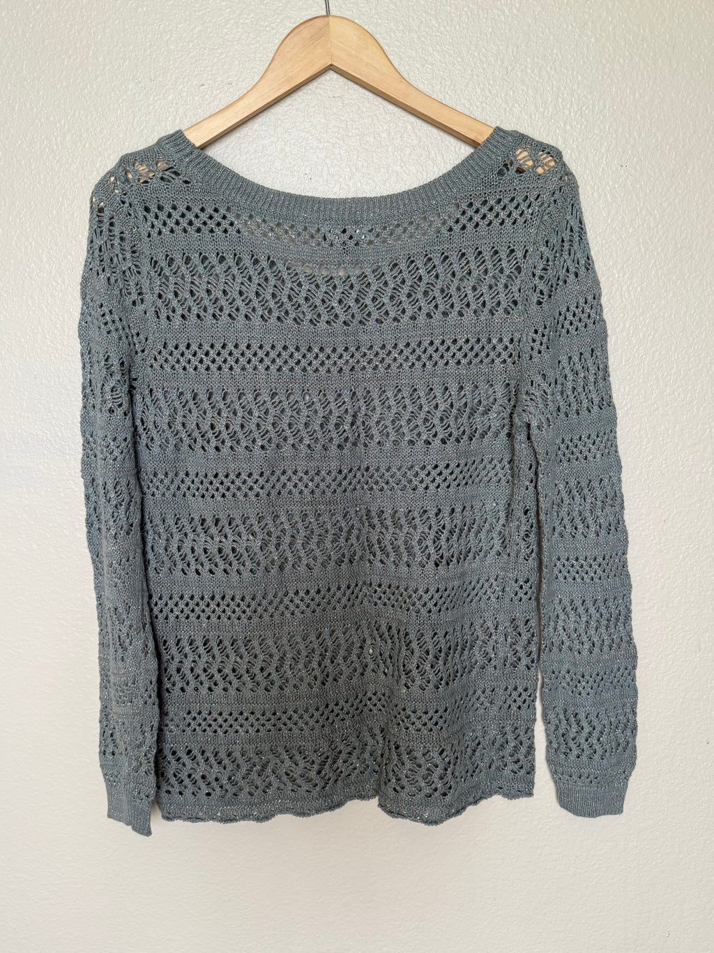 A.N.A 54% Ramie 40% Cotton 6% Other Fibers L Grey with Gold Metallic Sparkly Sweater