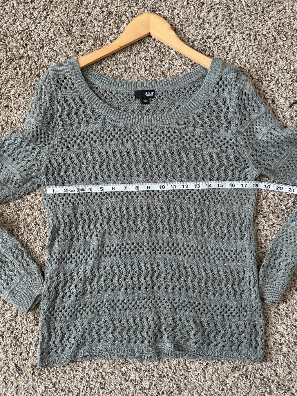 A.N.A 54% Ramie 40% Cotton 6% Other Fibers L Grey with Gold Metallic Sparkly Sweater