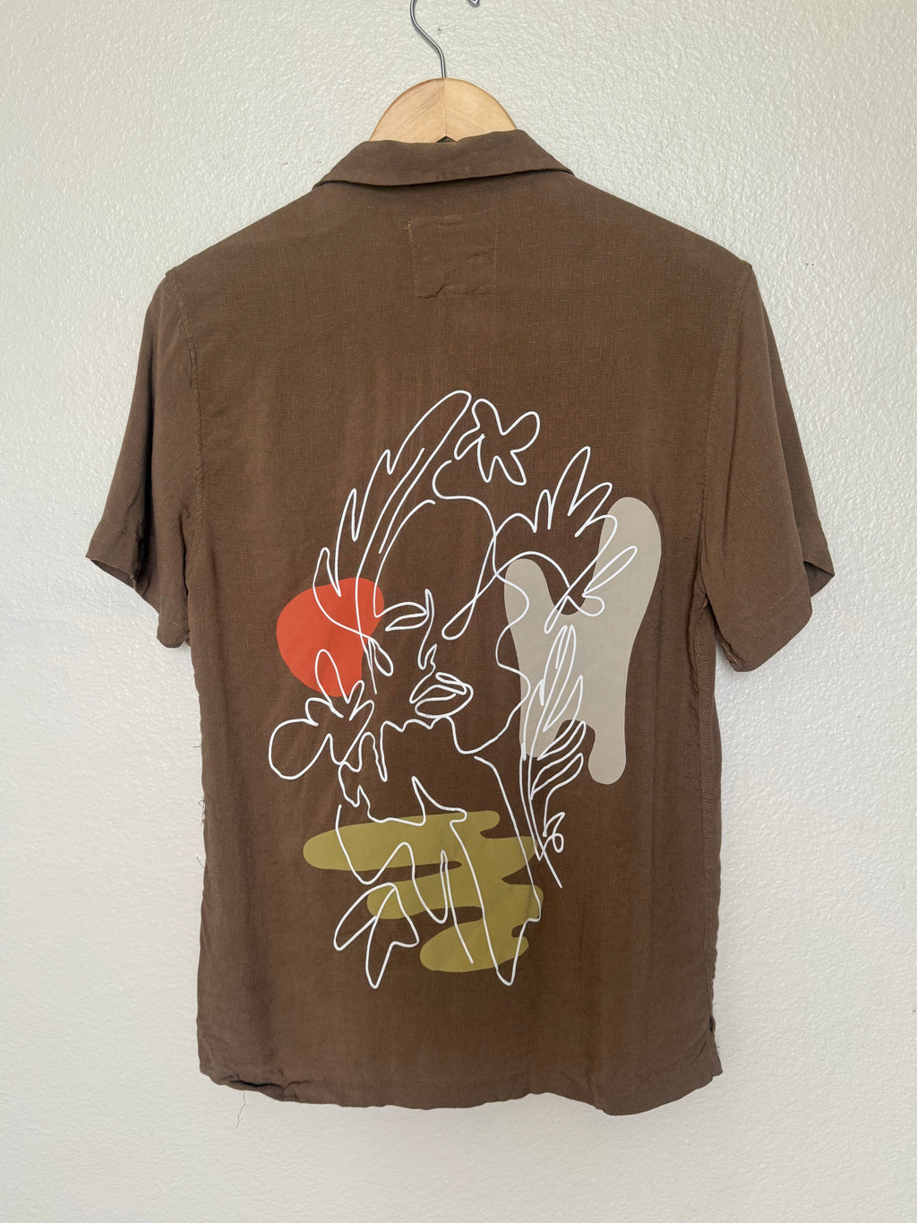 Cactus Man Ricky Singh 100% Viscose S Brown Collared Short Sleeve with Graphic on the Back
