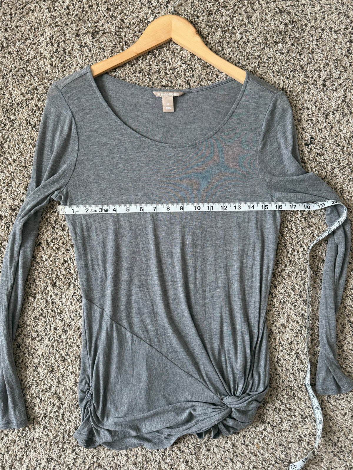 Banana Republic 97% Lyocell 3% Spandex M Grey Long Sleeve with Side Knot