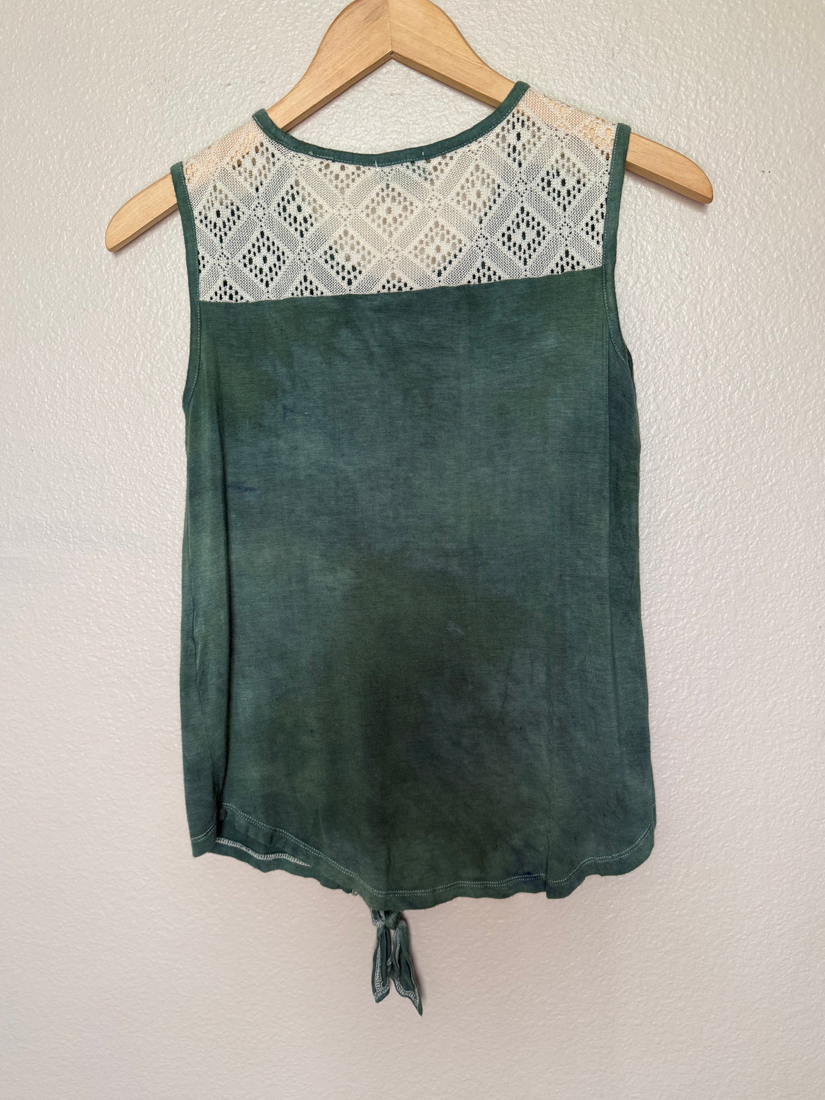 Glitz 95% Rayon 5% Spandex M Faded Forest Green Tank Top with Lace Detail