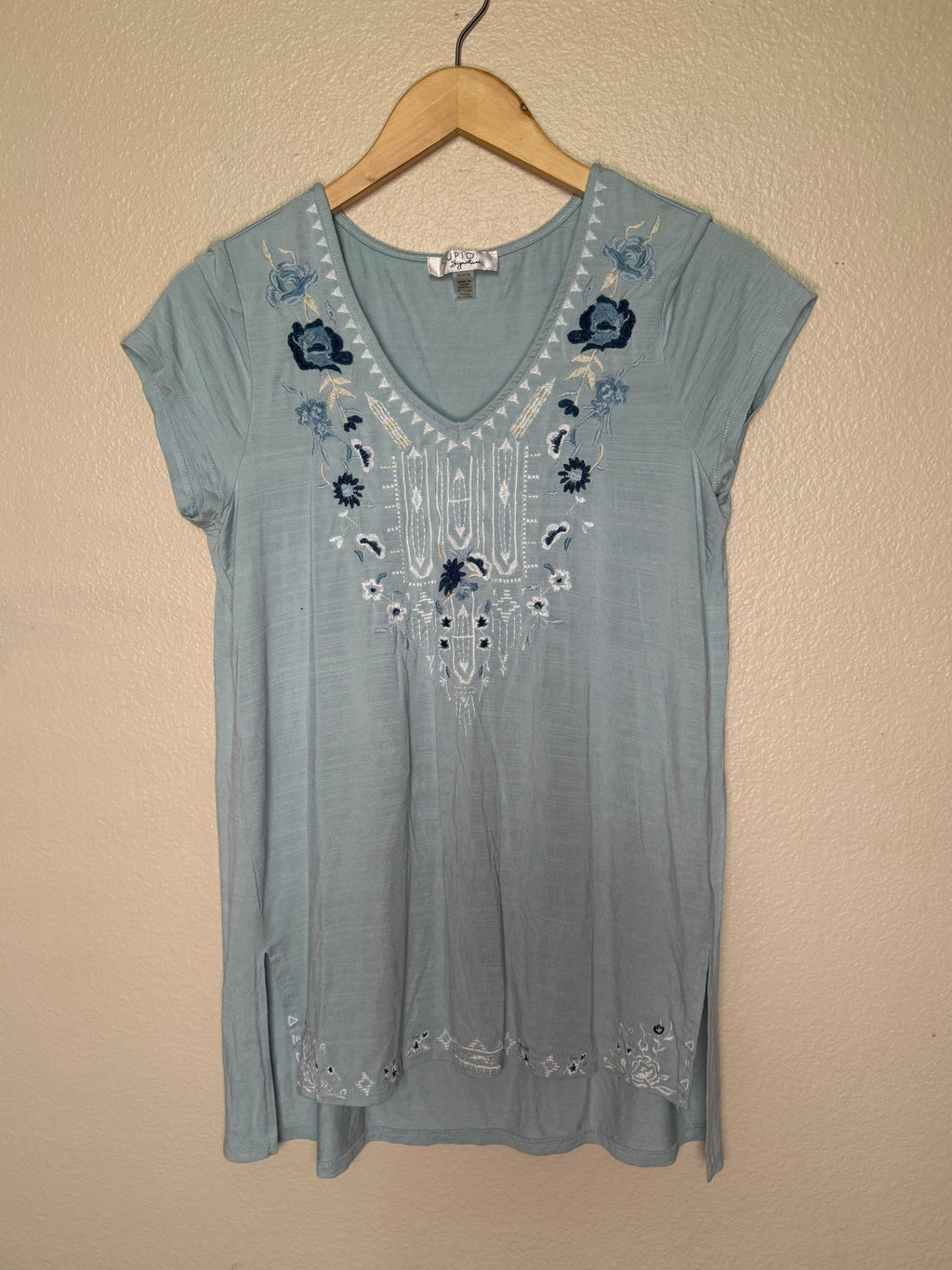 Cupio 92% Viscose 8% Spandex M Light Blue Short Sleeve With Flower Embroidery