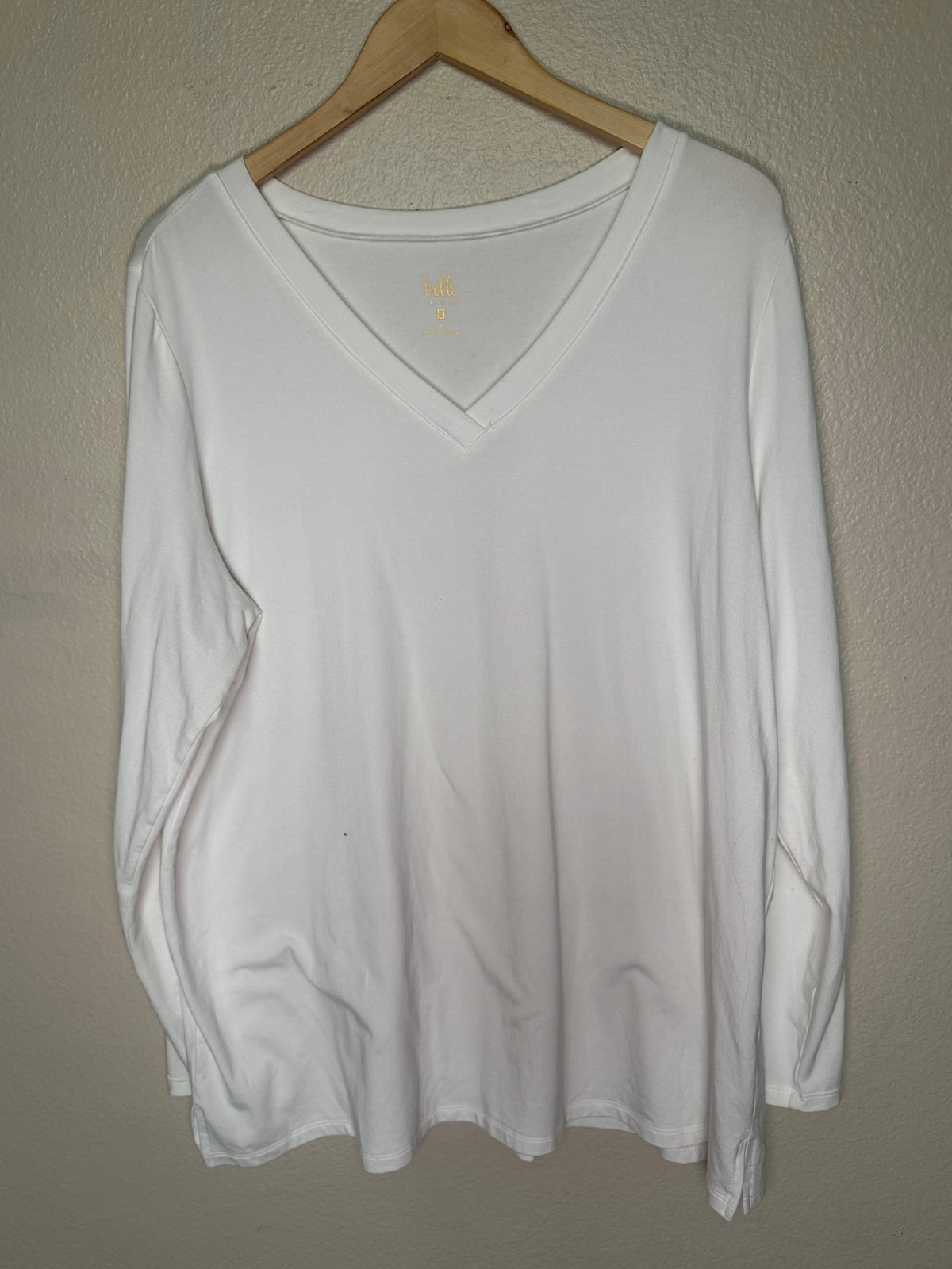 Belle Kim Gravel 58% Egyptian Cotton 37% Modal 5% Spandex XL White V-Neck Long Sleeve