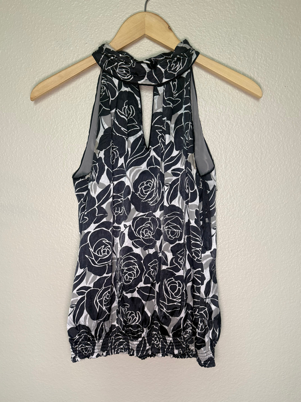 White House Black Market 73% Rayon 27% Silk S White with Black Flower High Neck Halter Tank Top