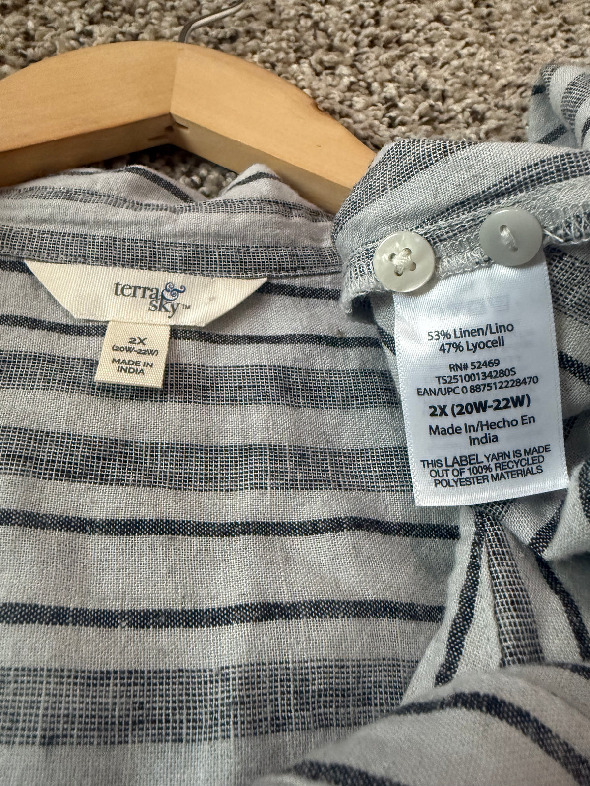 Terra & Sky 53% Linen 47% Lyocell 2X White and Grey Striped Collared Button Down Tank Top