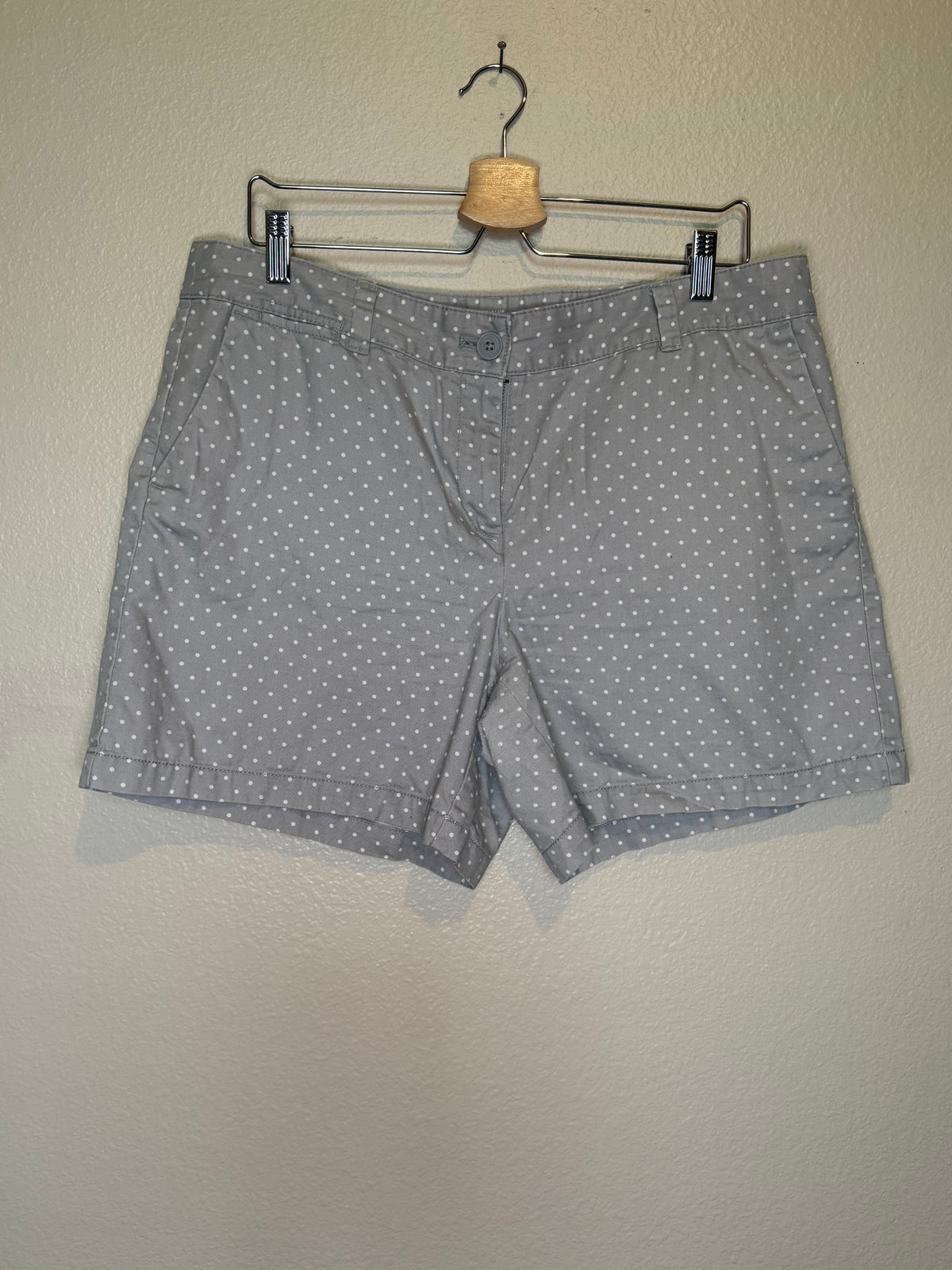 Loft 100% Cotton Size 12 Light Grey Polka Dot Shorts