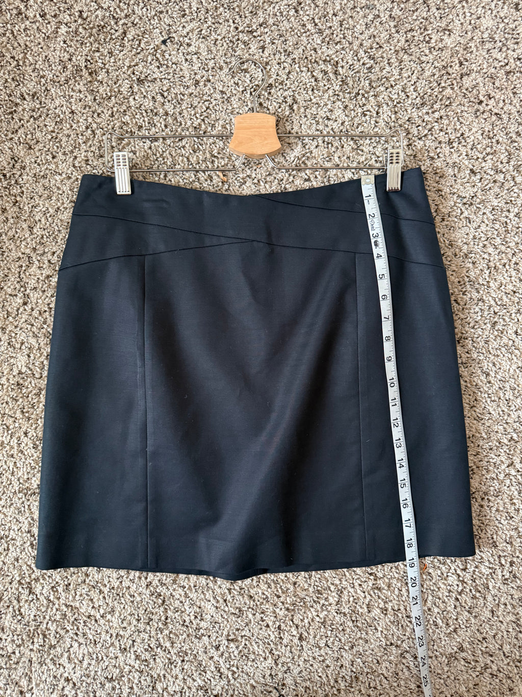 Banana Republic 57% Cotton 39% Modal 4% Lycra Spandex Size 12 Black Mini Skirt