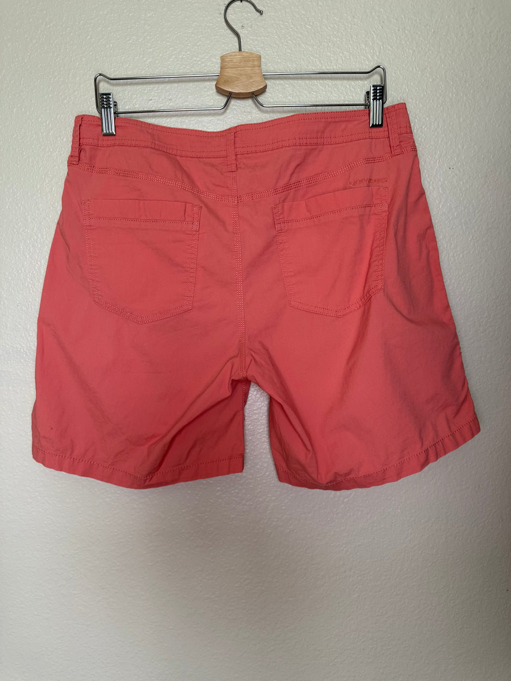 DKNY 98% Cotton 2% Spandex Size 10 Coral Mid Thigh Shorts