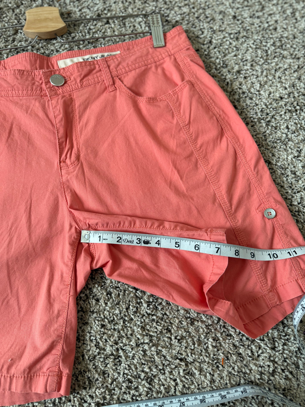 DKNY 98% Cotton 2% Spandex Size 10 Coral Mid Thigh Shorts