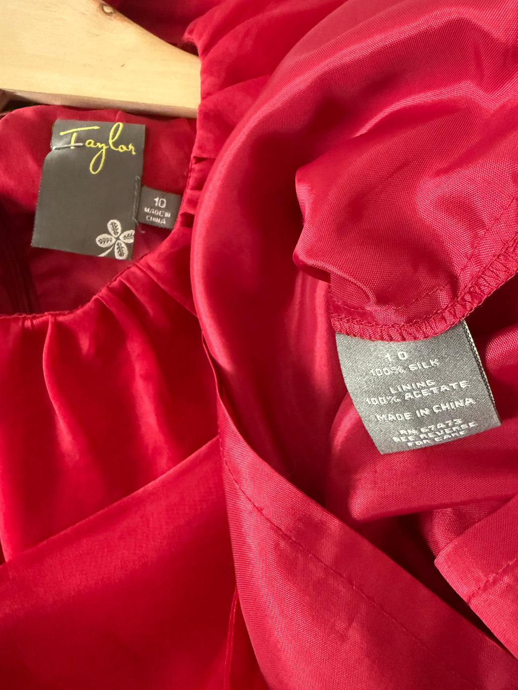 Taylor 100% Silk Size 10 Red Dress with Ruffle Collar