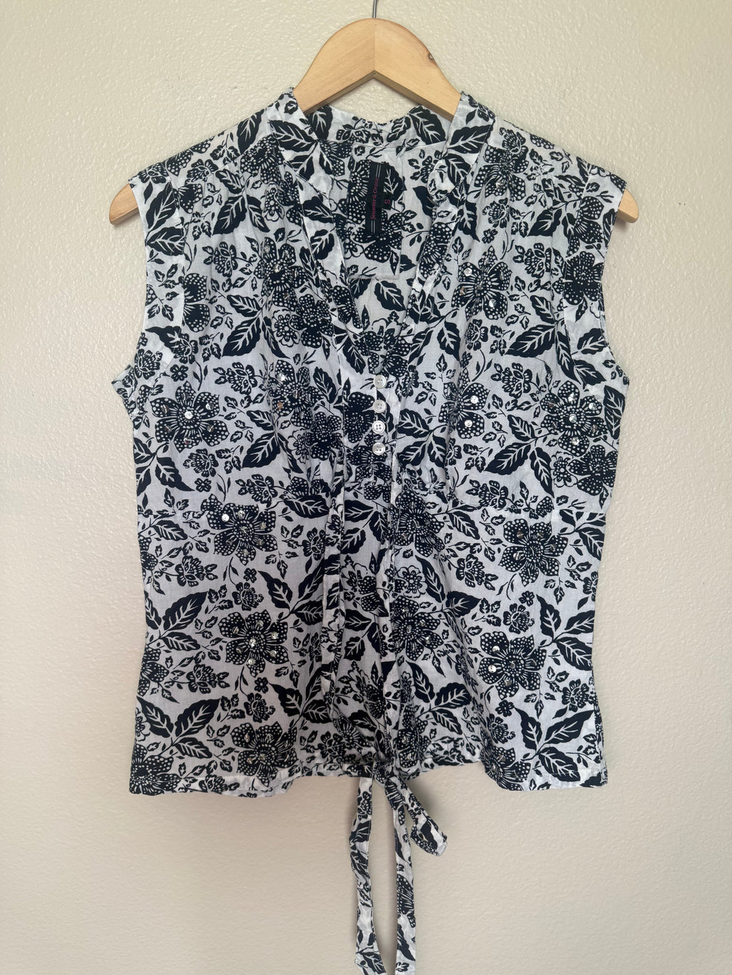 Jennifer & Grace 100% Cotton S Black and White Flower Tank Top with Sequins