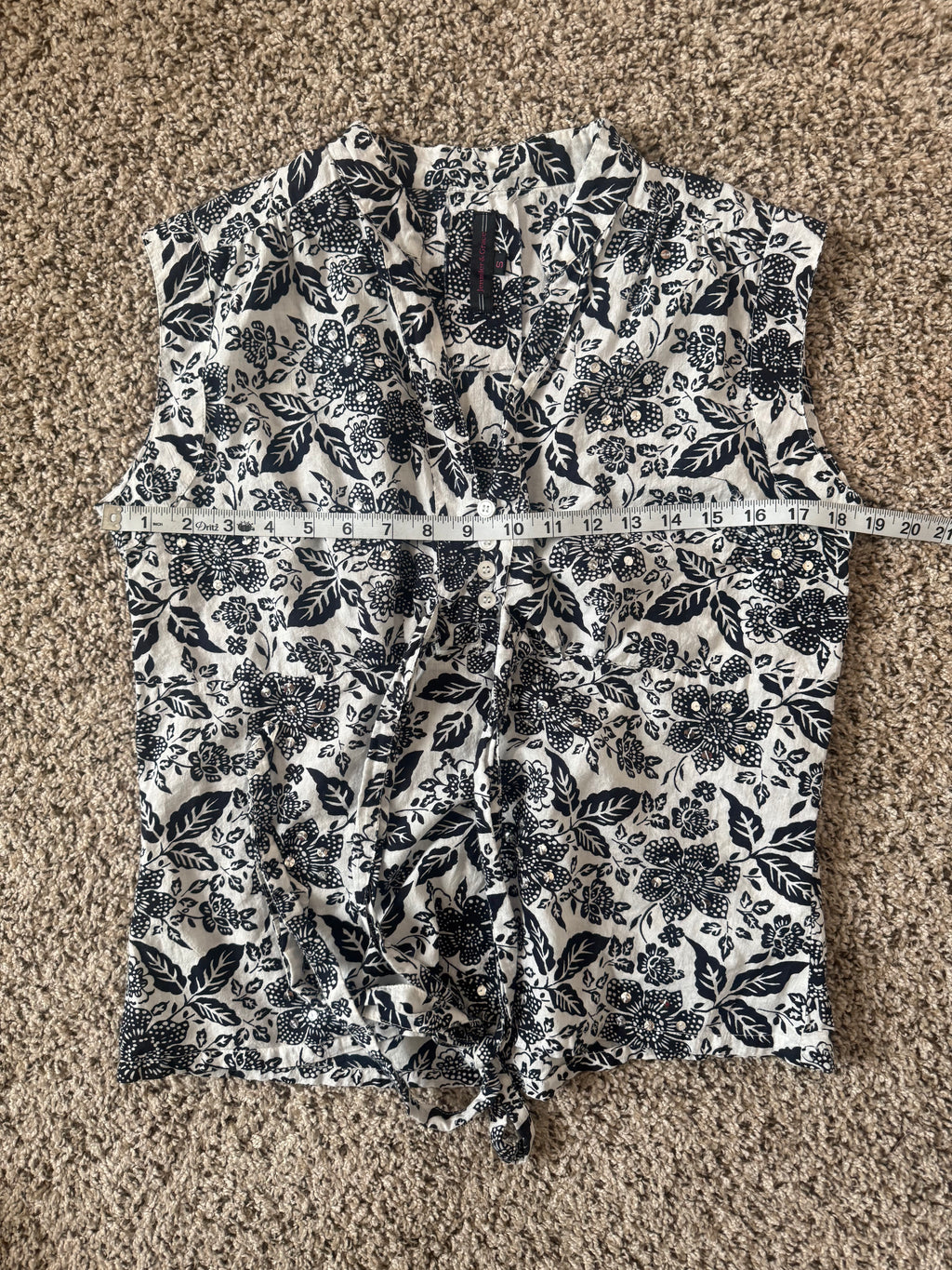 Jennifer & Grace 100% Cotton S Black and White Flower Tank Top with Sequins