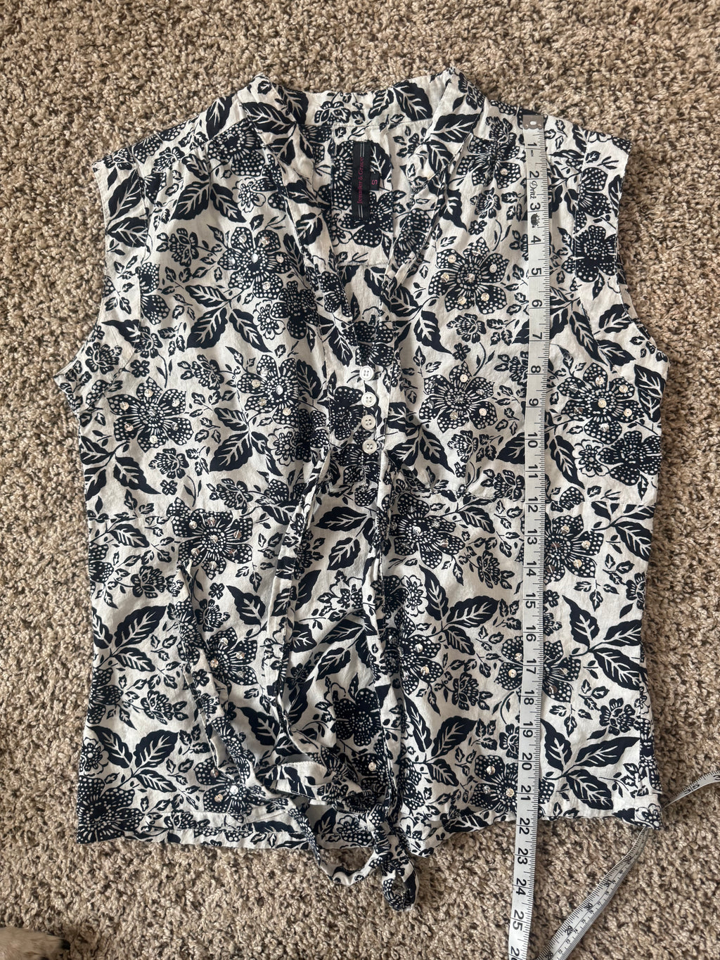 Jennifer & Grace 100% Cotton S Black and White Flower Tank Top with Sequins