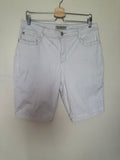 Nine West 98% Cotton 2% Spandex Size 14 Beige Bermuda Shorts