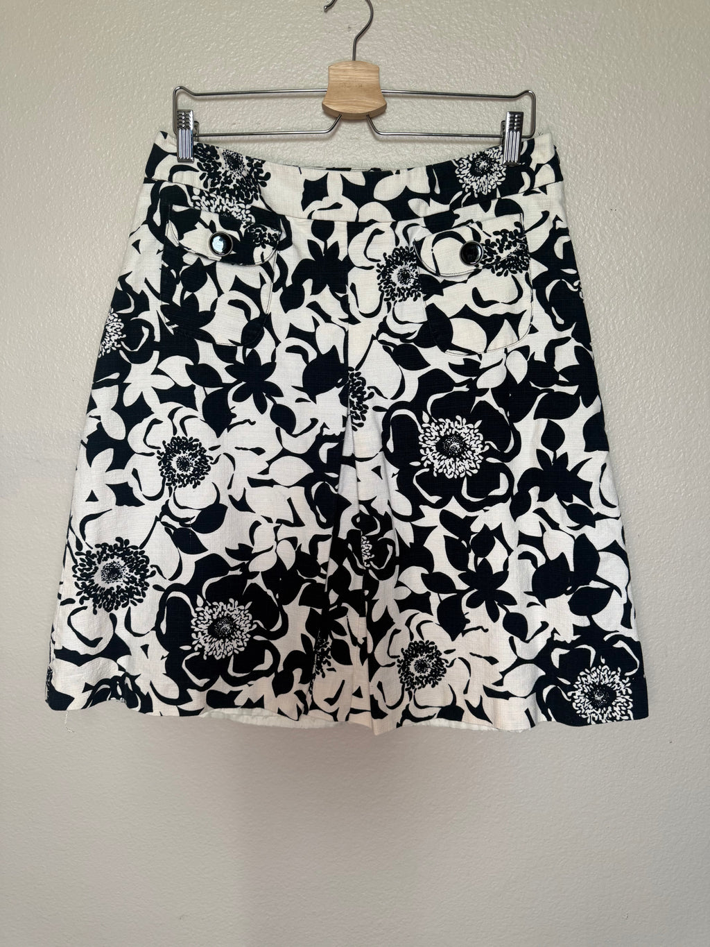 Merona 100% Cotton Size 10 Black and White Flowered A-Line Skirt