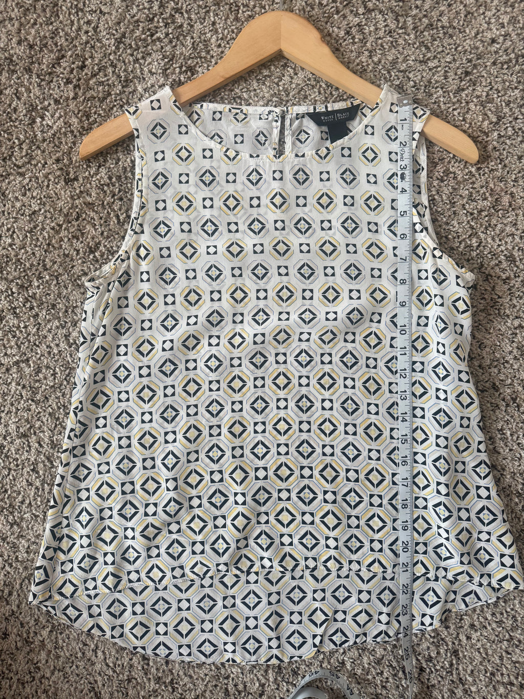 White House Black Market 100% Silk XS White Tank Top with Black and Yellow Designs