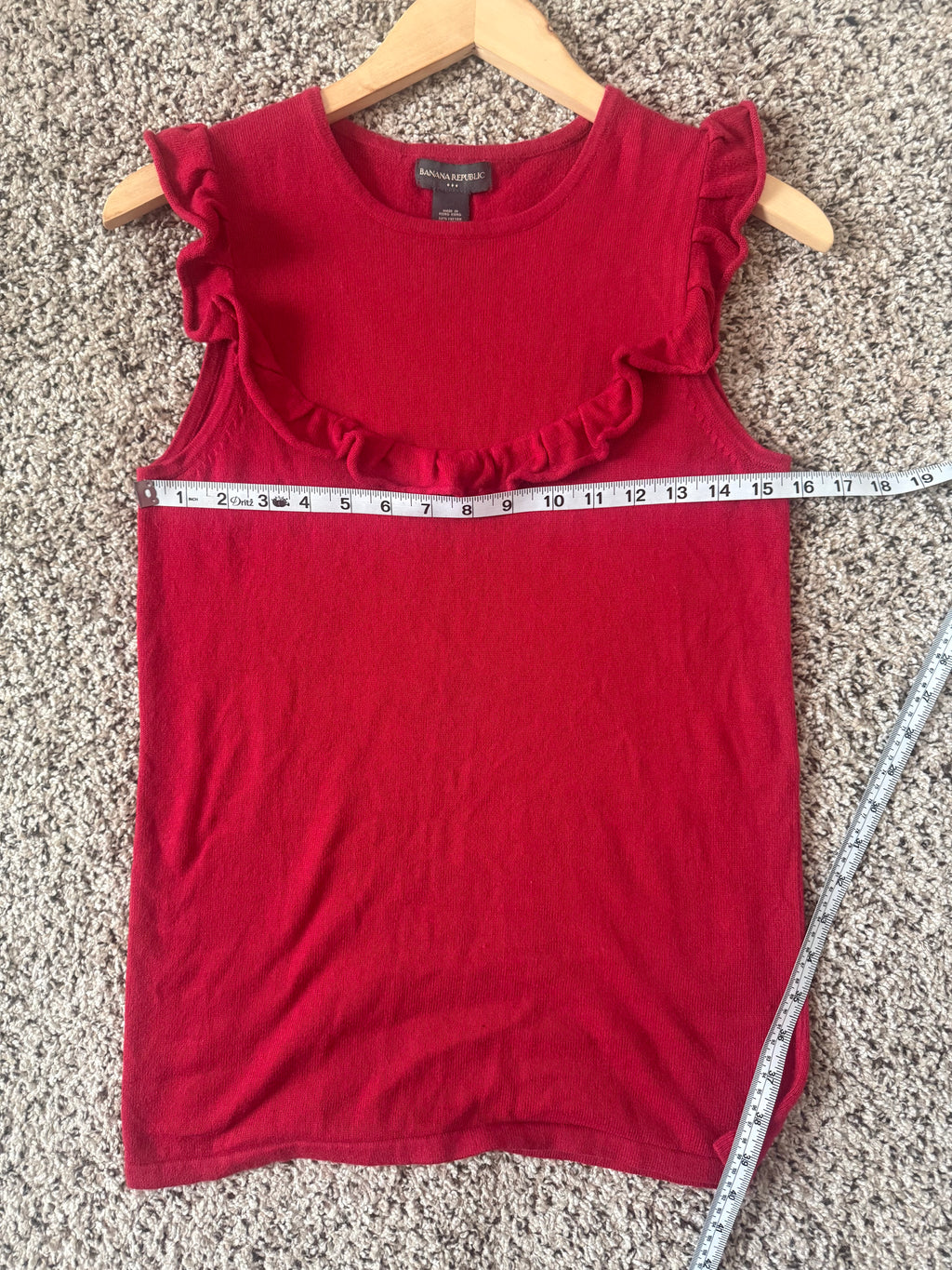 Banana Republic 60% Cotton 30% Viscose 10% Angora Rabbit Hair M Red Knit Tank Top