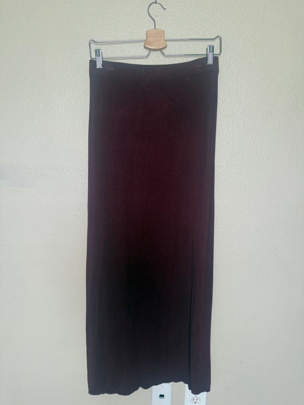 A'gaci 96% Rayon 4% Spandex L Maroon Maxi Skirt With Front Slits