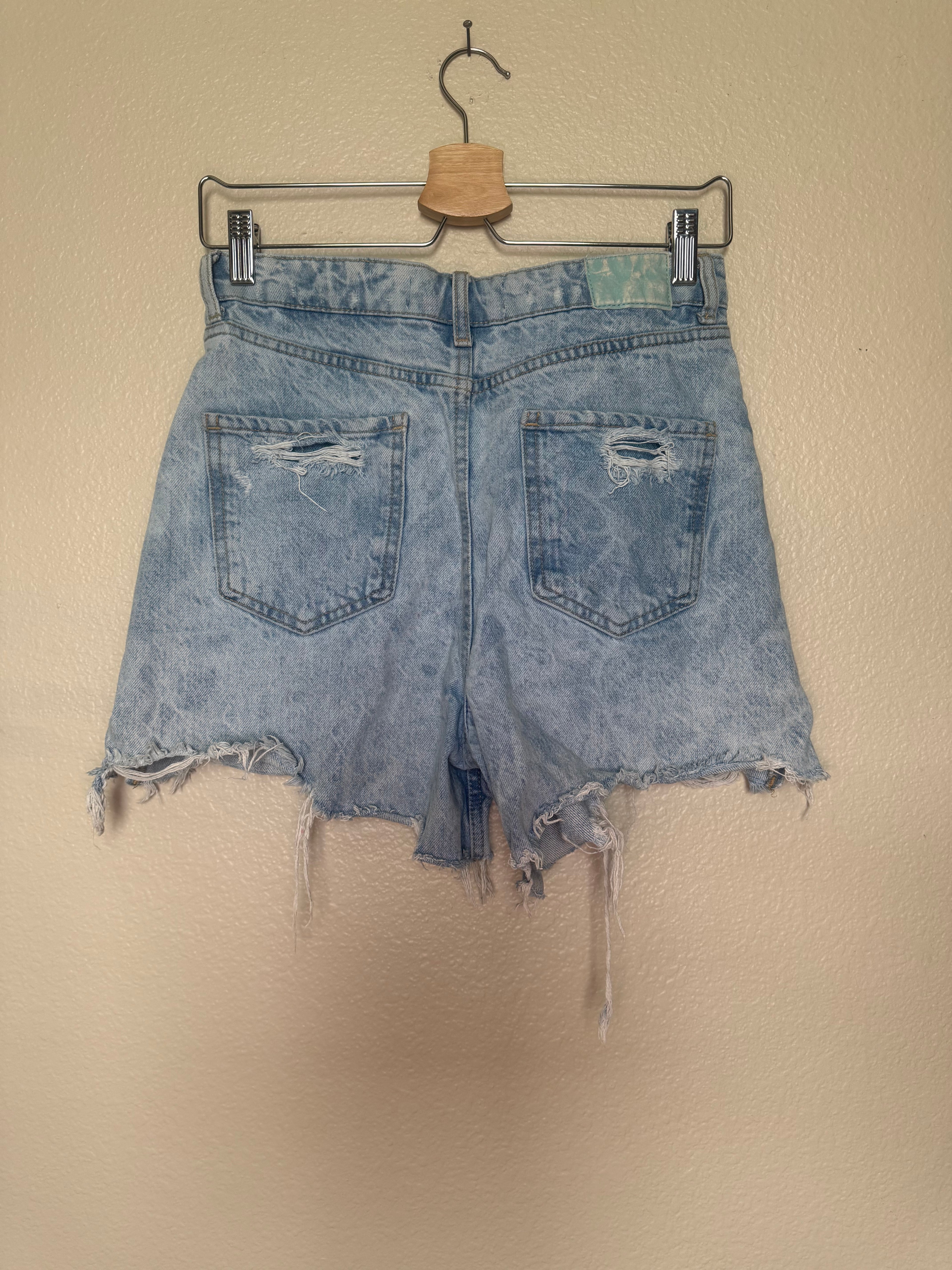 Zara 100% Cotton Size 4 Light Wash Denim Shorts