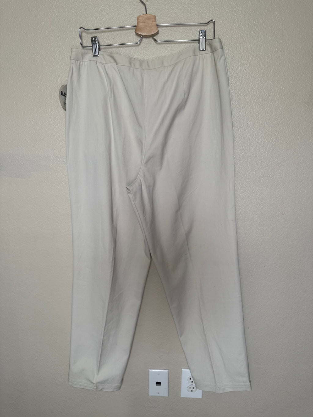 Valerie Stevens 96% Cotton 4% Lycra Size 16W Off White Tapered Leg Pants