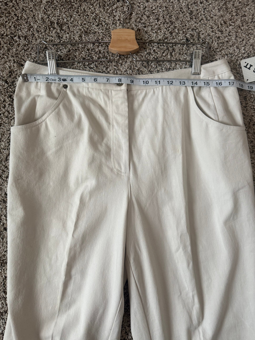 Valerie Stevens 96% Cotton 4% Lycra Size 16W Off White Tapered Leg Pants