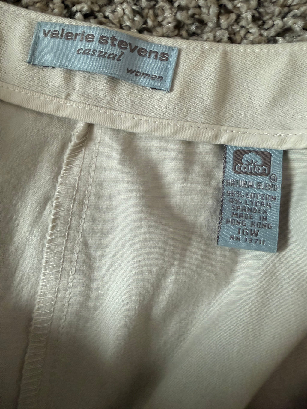 Valerie Stevens 96% Cotton 4% Lycra Size 16W Off White Tapered Leg Pants