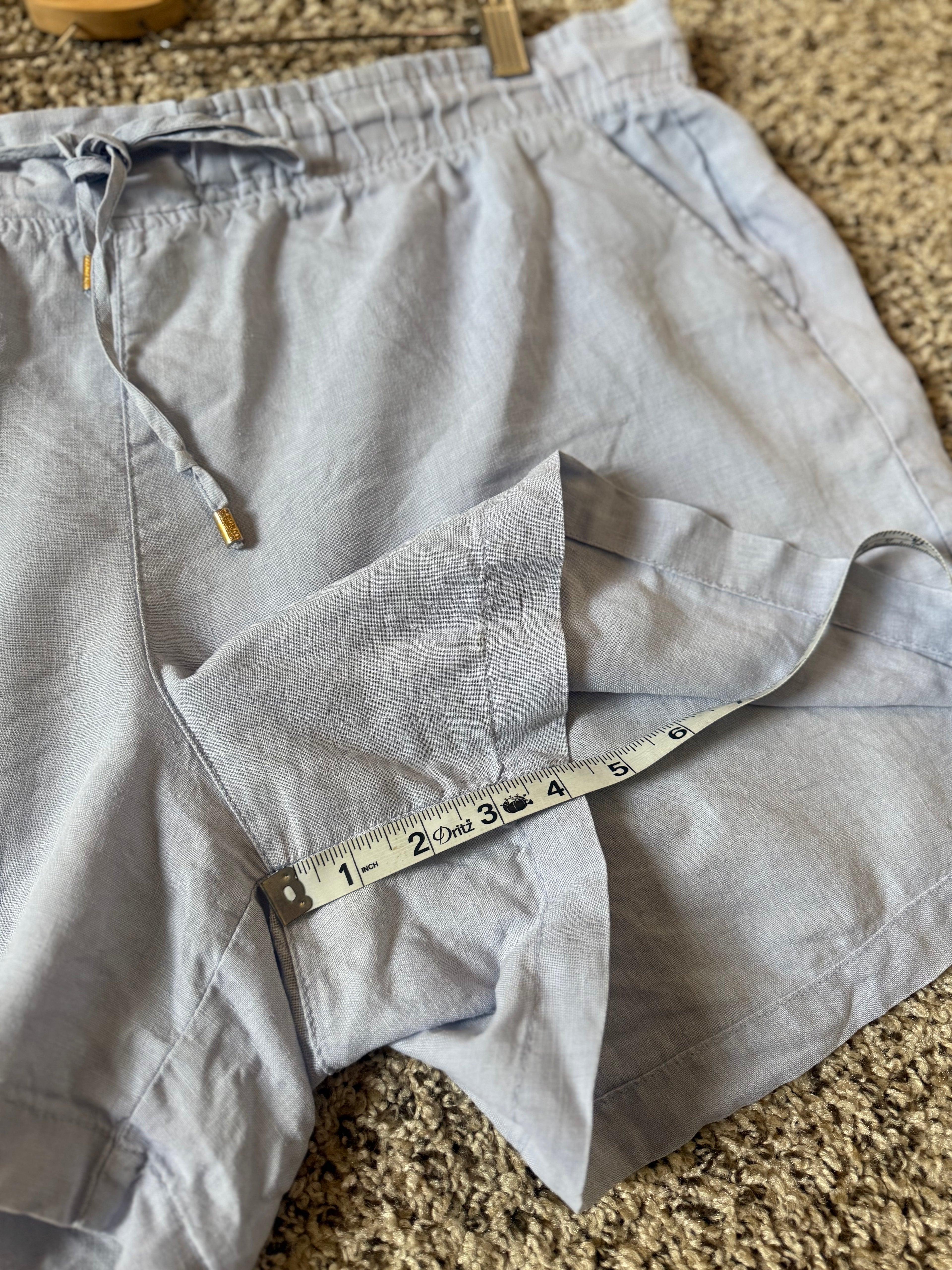 Company Ellen Tracy 100% Linen XL Light Blue Shorts