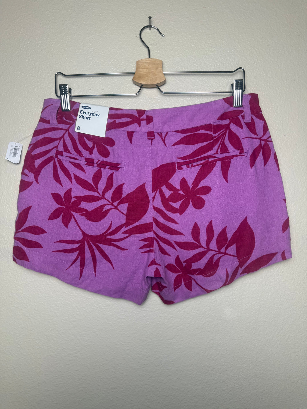 Old Navy 55% Linen/45% Rayon Viscose Size 8 Purple Plant Print Shorts