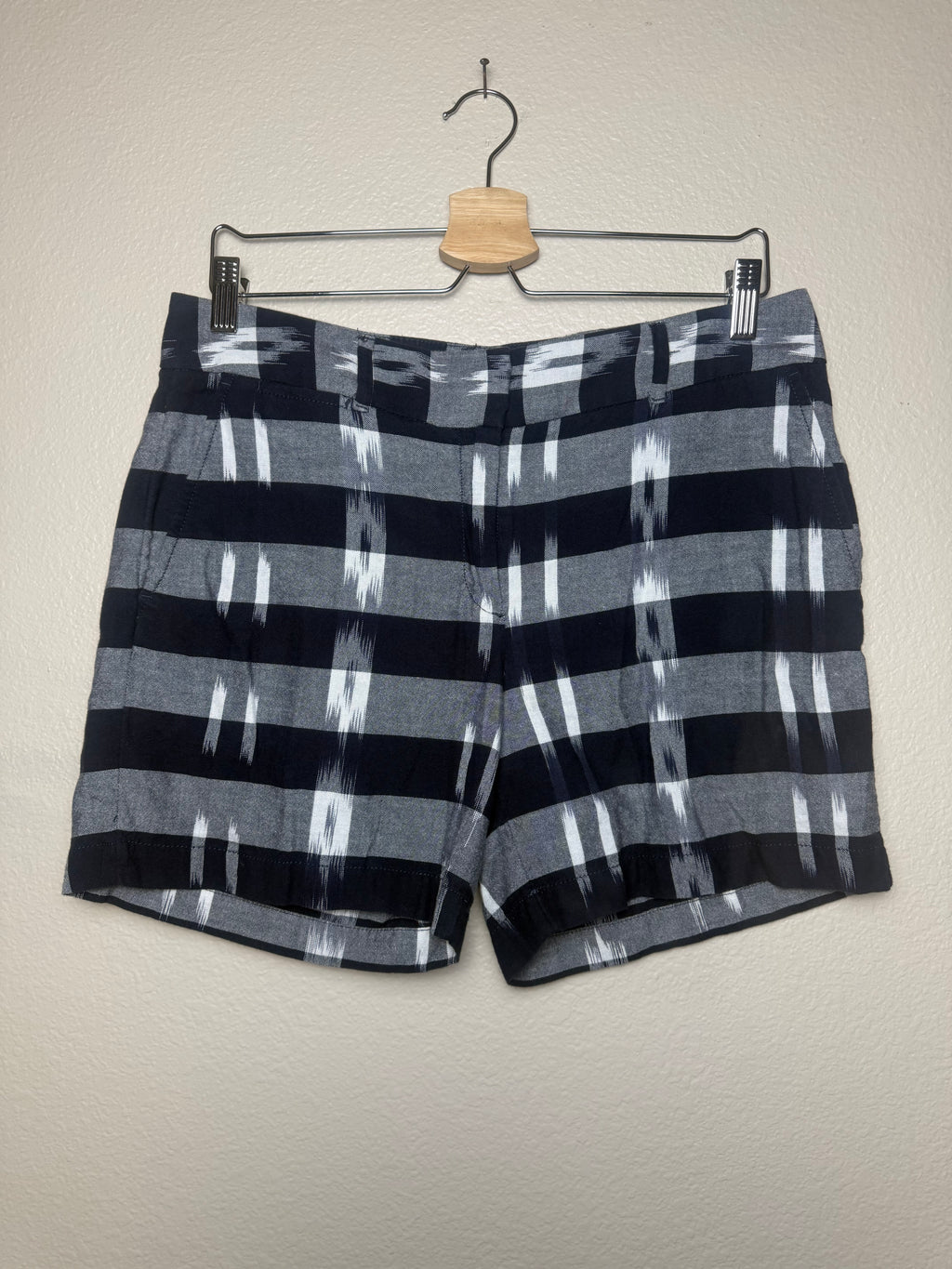 Loft 100% Cotton Size 6 Black White and Grey Shorts