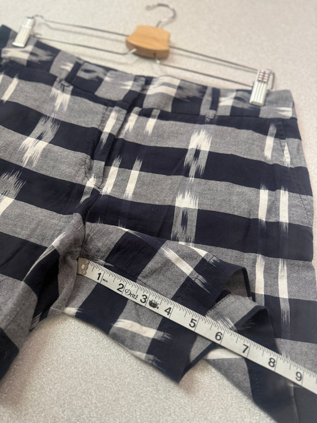 Loft 100% Cotton Size 6 Black White and Grey Shorts