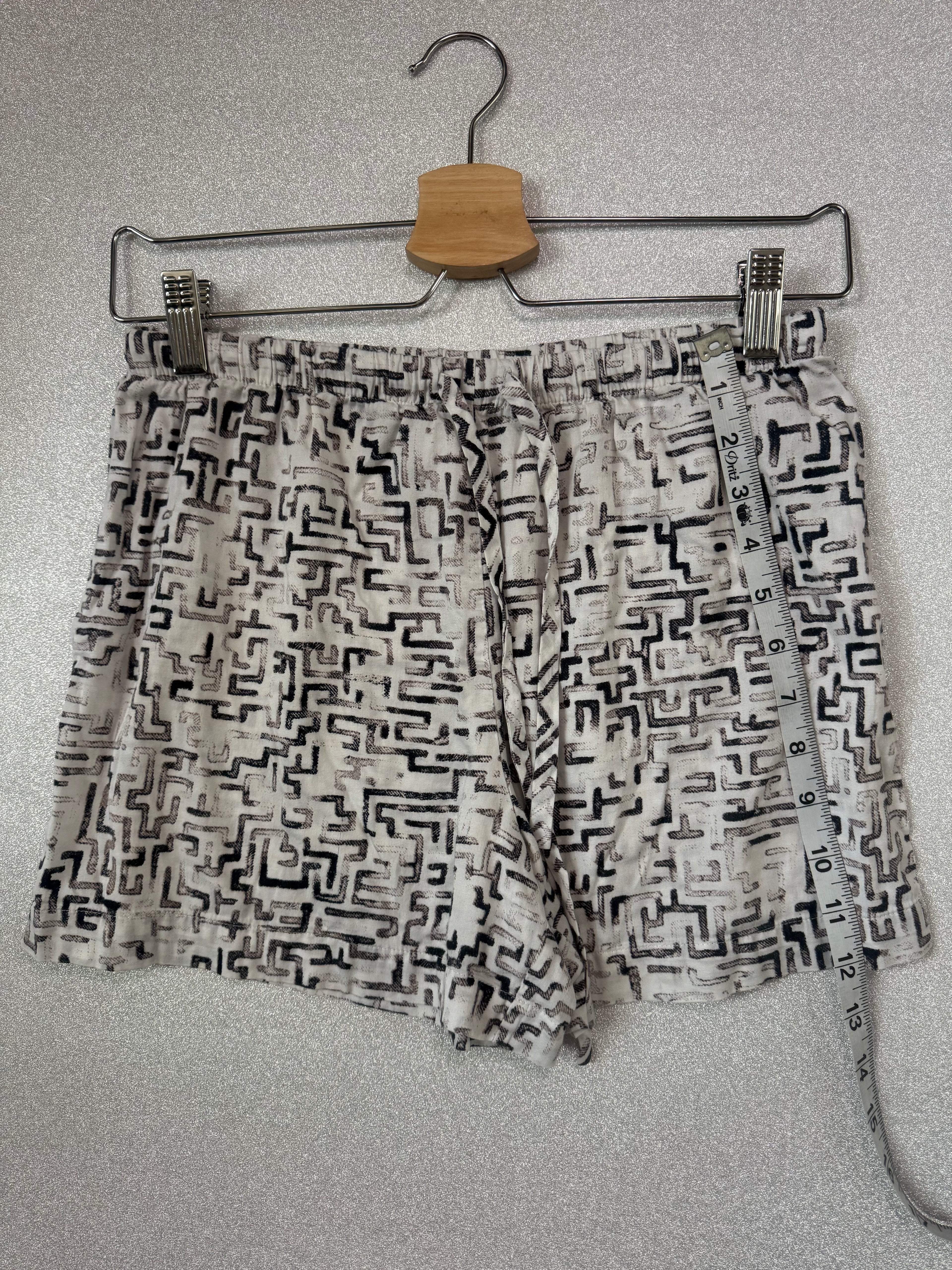 Natori 100% Cotton XS White with Black Maze Design Shorts