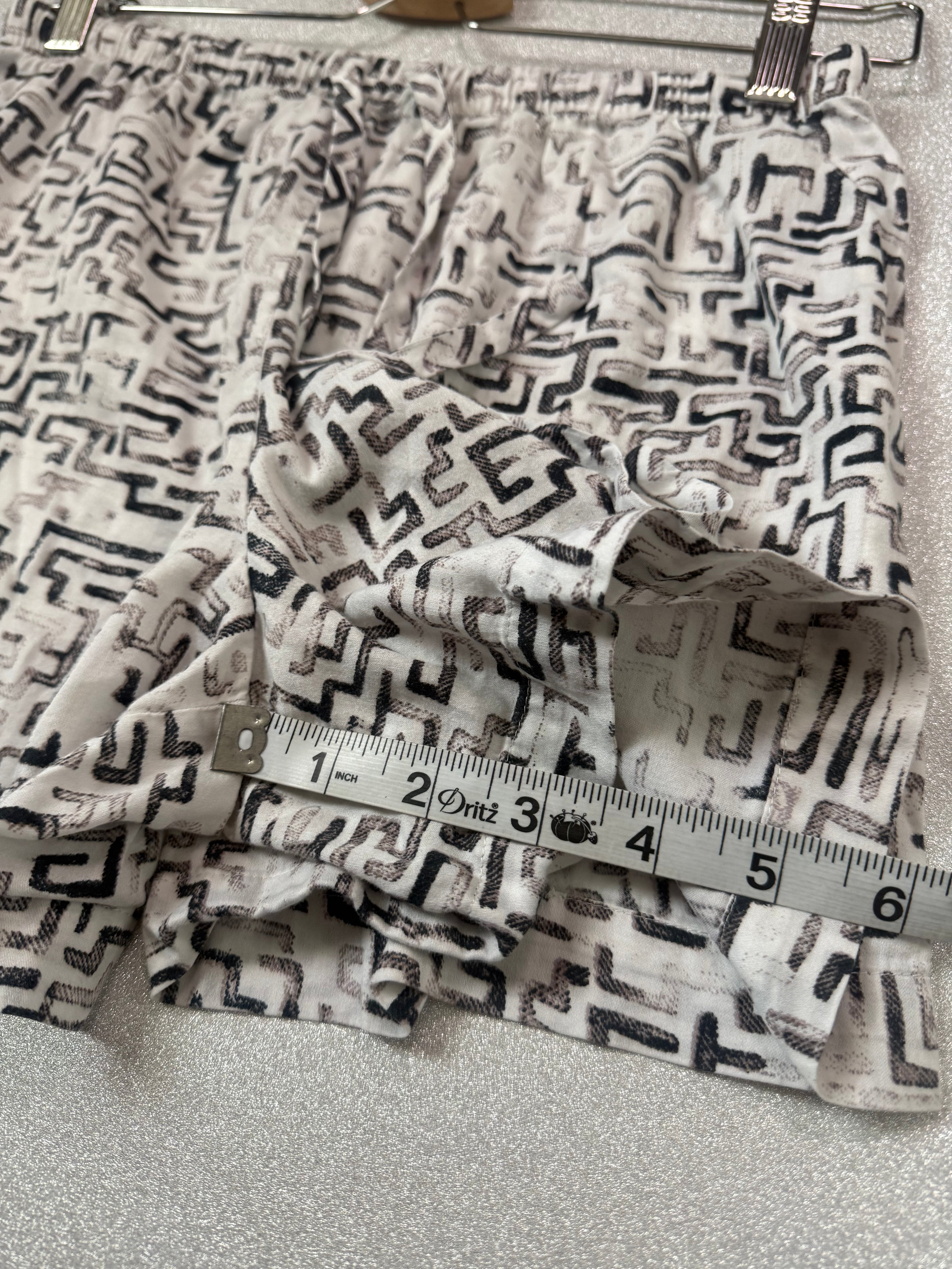 Natori 100% Cotton XS White with Black Maze Design Shorts
