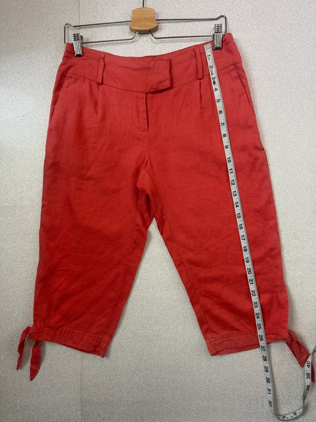 Zoe D 100% Linen Size 4 Coral-Orange Capris