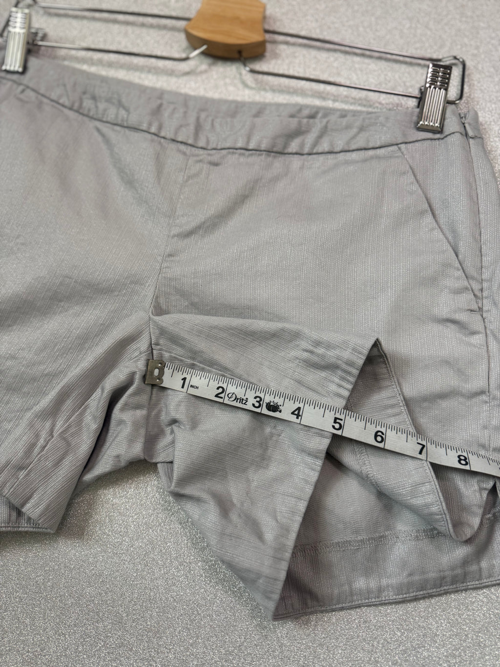 Lily Pulitzer 100% Cotton Size 2 Grey Shimmery Metallic Shorts