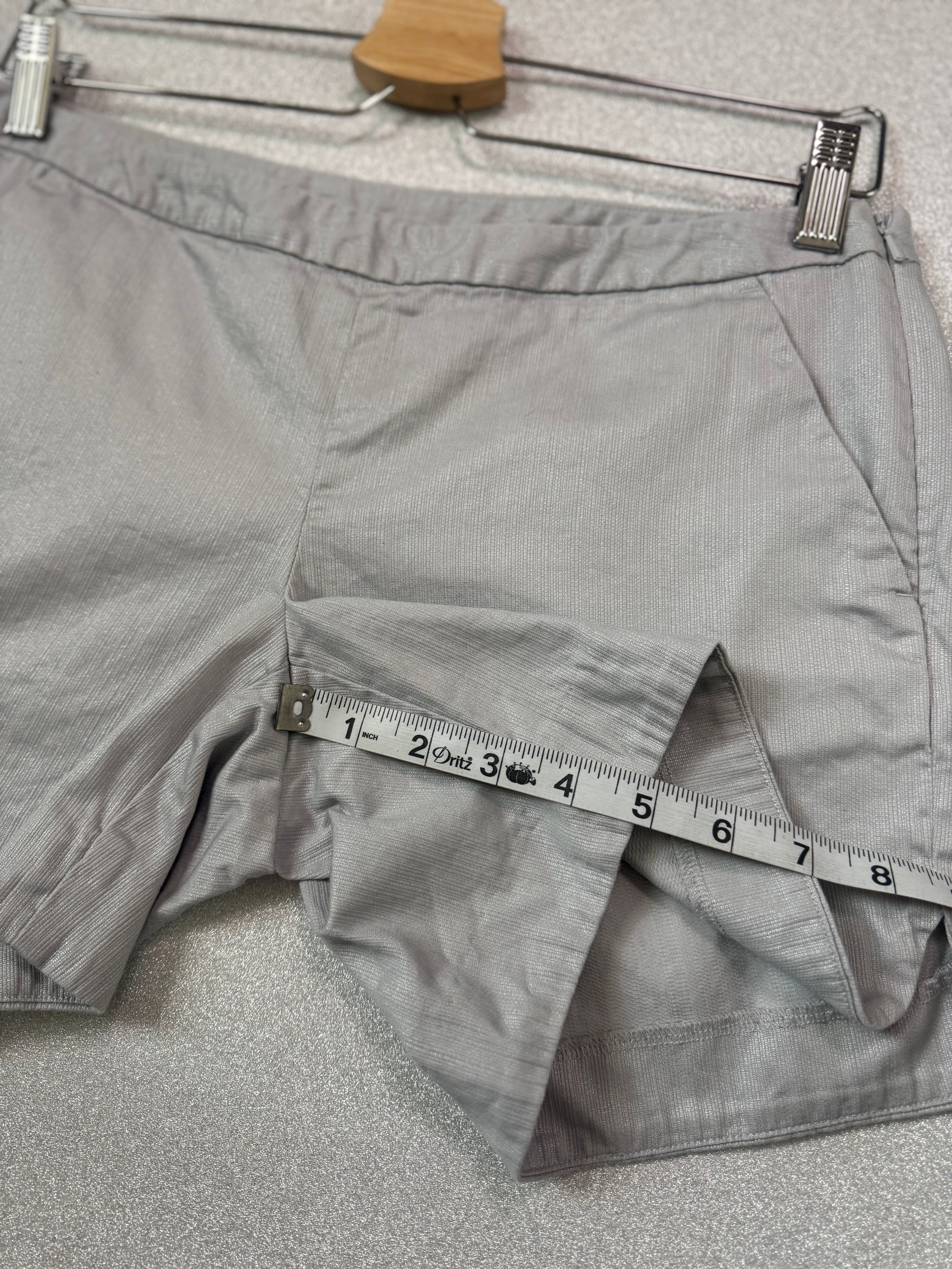 Lily Pulitzer 100% Cotton Size 2 Grey Shimmery Metallic Shorts