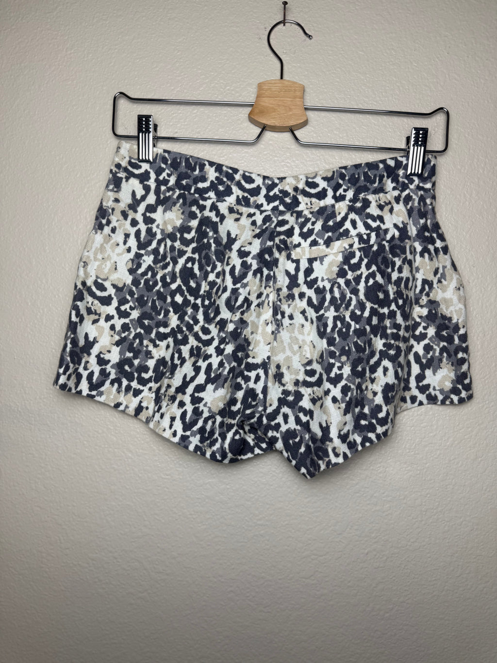 Joie 100% Linen Size 0 Cheetah Print Shorts
