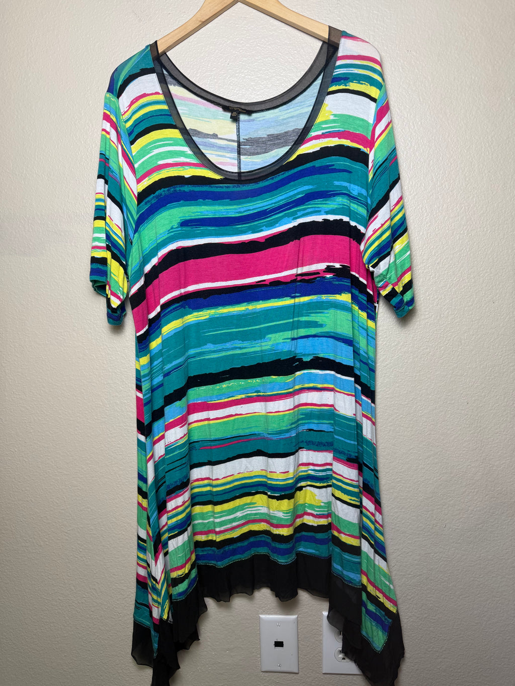 Cupio Woman 97% Viscose 3% Spandex 2X Multicolored Tunic or Midi Dress
