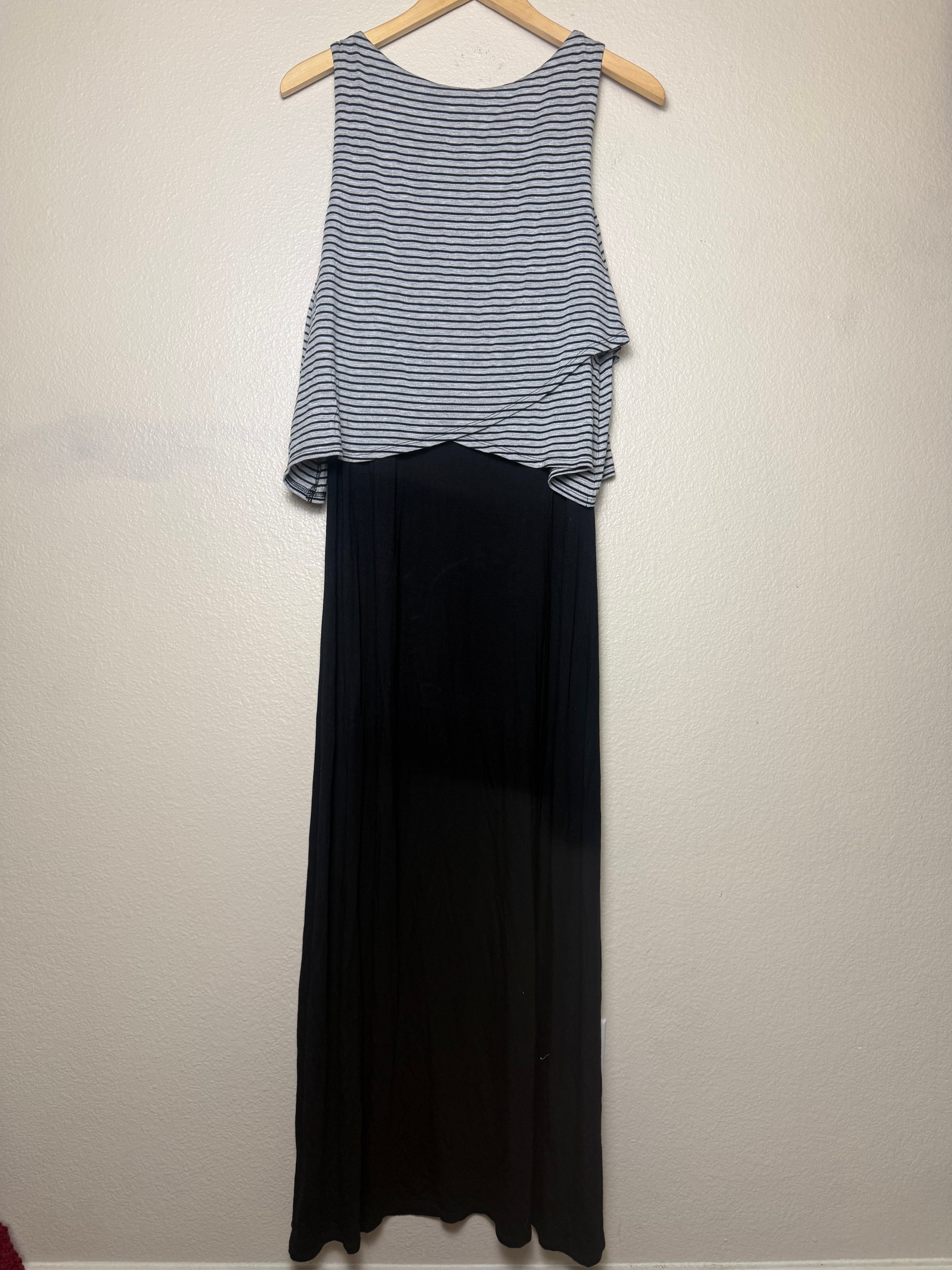 Chelsea & Theodore 96% Rayon 4% Spandex M Black with Black and Grey Striped Top Tank Top Maxi Dress