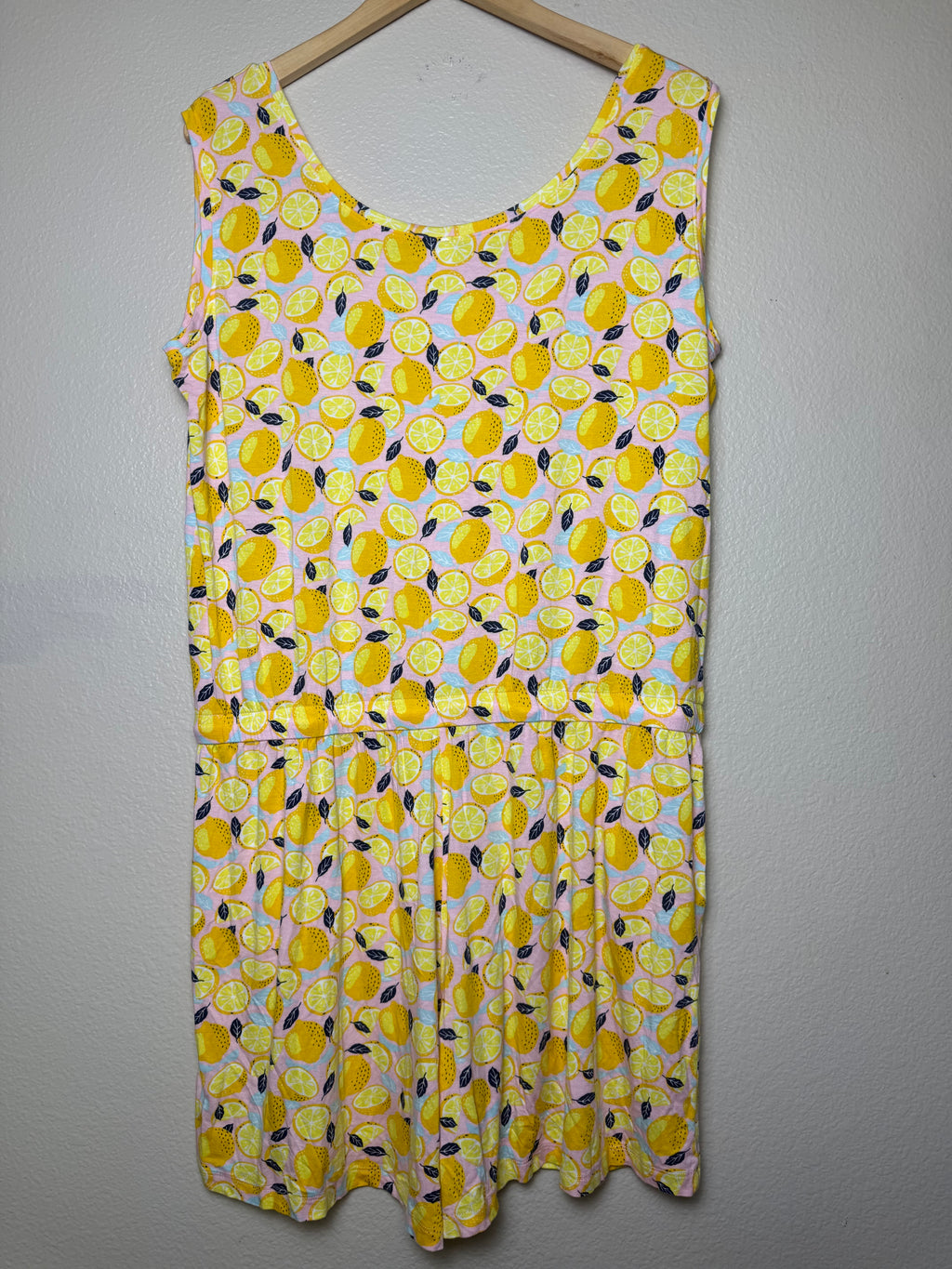 Alex's Lemonade Stand 95% Rayon 5% Spandex XL Lemon Print Romper