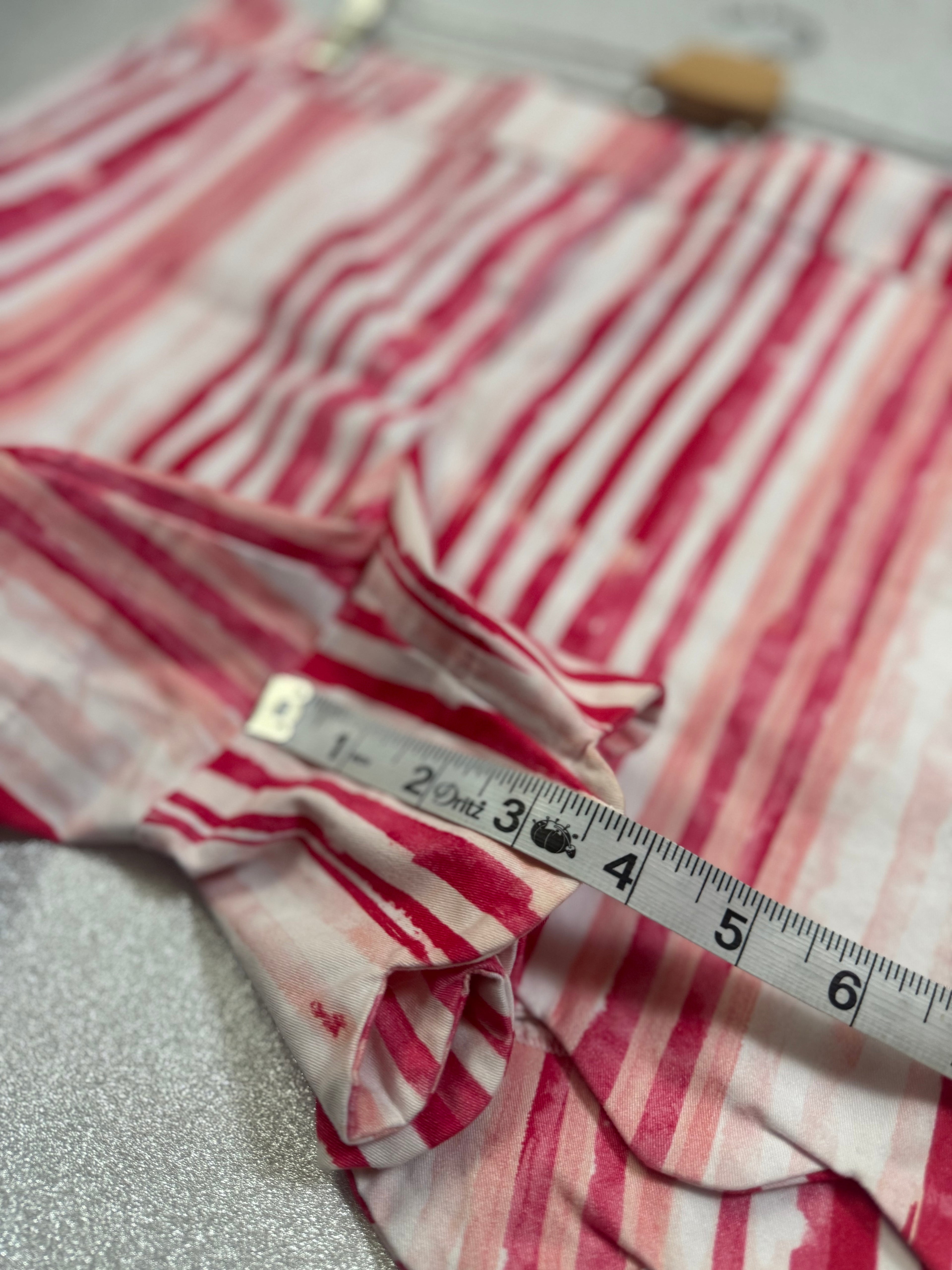 Crown & Ivy 98% Cotton 2% Spandex Size 16 Pink Red and White Striped Shorts with Scalloped Hem